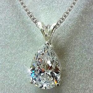 Elegant Silver Teardrop Pendant Necklace